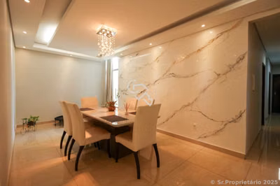 Casa, 4 quartos, 320 m² - Foto 1
