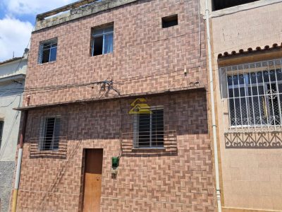 Casa, 5 quartos, 149 m² - Foto 1
