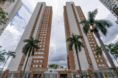 Apartamento, 3 quartos, 260 m² - Foto 2