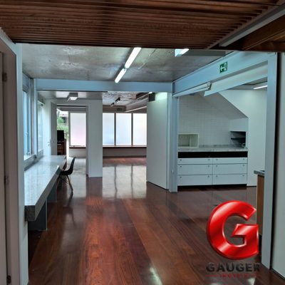 Casa, 6 quartos, 220 m² - Foto 1