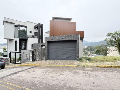 Casa, 4 quartos, 539 m² - Foto 1