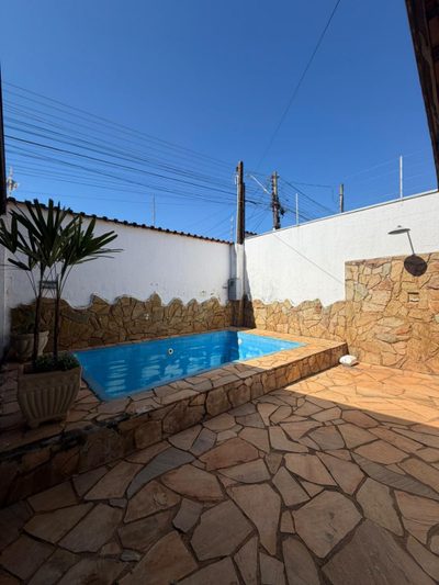 Casa, 3 quartos, 143 m² - Foto 1