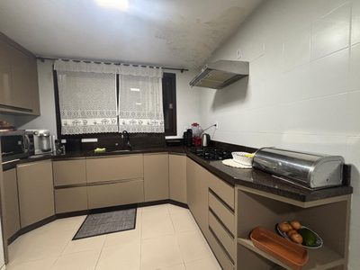 Casa, 3 quartos, 261 m² - Foto 2