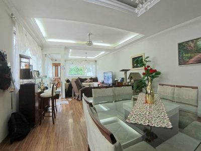 Sobrado, 3 quartos, 349 m² - Foto 1