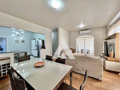 Casa, 4 quartos, 200 m² - Foto 1