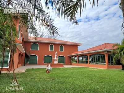 Casa, 8 quartos, 1306 m² - Foto 1