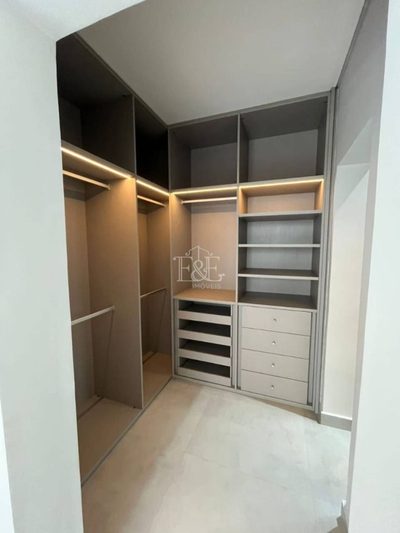 Sobrado, 3 quartos, 2252 m² - Foto 2