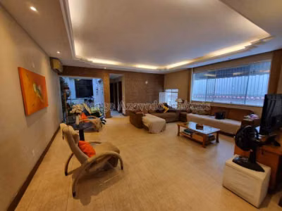 Casa, 5 quartos, 210 m² - Foto 1
