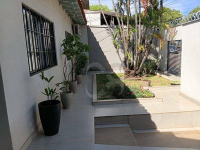Casa, 4 quartos, 286 m² - Foto 2