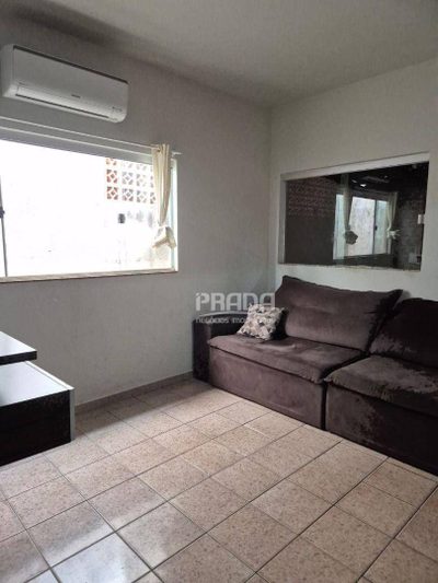 Casa, 3 quartos, 70 m² - Foto 1