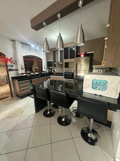 Casa, 3 quartos, 300 m² - Foto 2