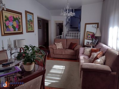 Casa, 4 quartos, 240 m² - Foto 1
