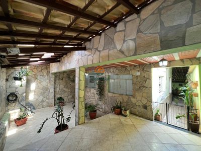 Casa, 4 quartos, 217 m² - Foto 3