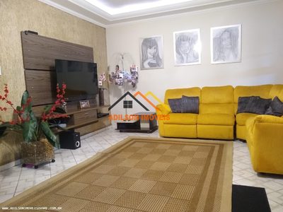 Casa, 3 quartos, 250 m² - Foto 1