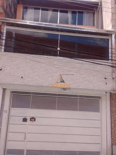 Casa, 3 quartos, 217 m² - Foto 1