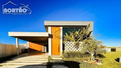 Casa, 4 quartos, 221 m² - Foto 1