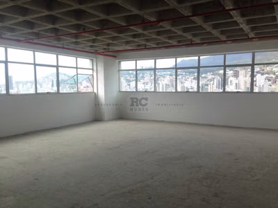Sala-Conjunto, 651 m² - Foto 1