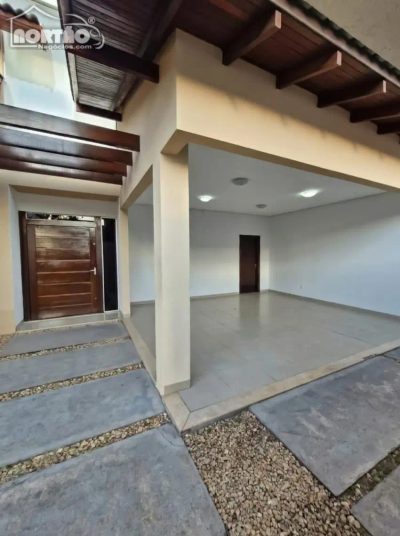 Casa, 3 quartos, 117 m² - Foto 2