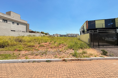 Terreno, 303 m² - Foto 1