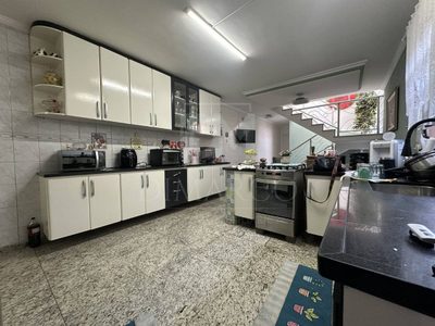Sobrado, 4 quartos, 320 m² - Foto 1