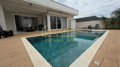 Casa, 4 quartos, 330 m² - Foto 1