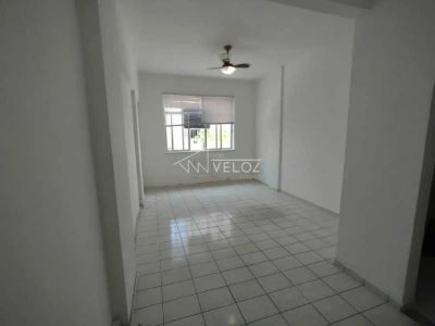 Apartamento, 1 quarto, 29 m² - Foto 2