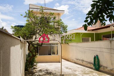 Sobrado, 3 quartos, 297 m² - Foto 2