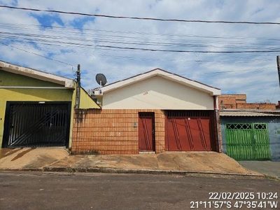 Casa, 2 quartos, 200 m² - Foto 1