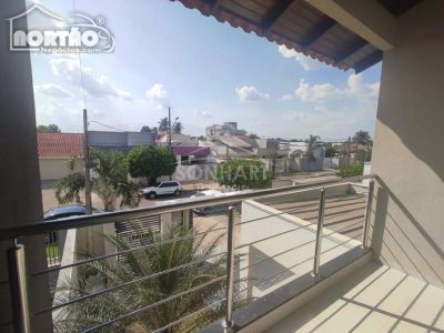 Casa, 3 quartos, 223 m² - Foto 2