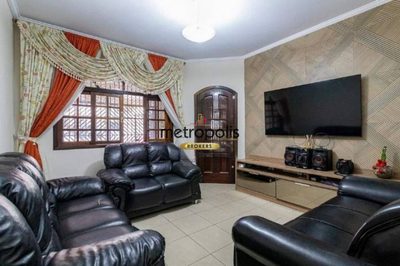 Sobrado, 3 quartos, 206 m² - Foto 1