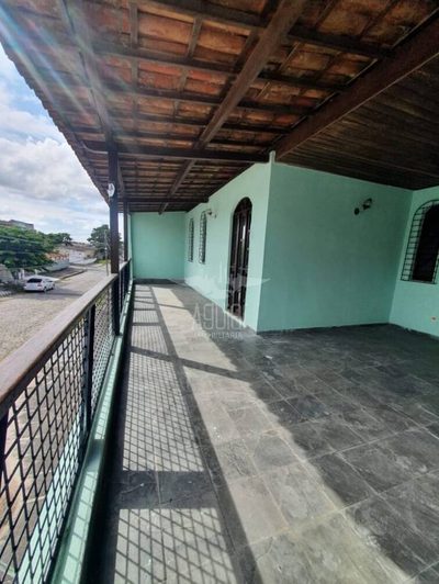 Casa, 3 quartos, 284 m² - Foto 2