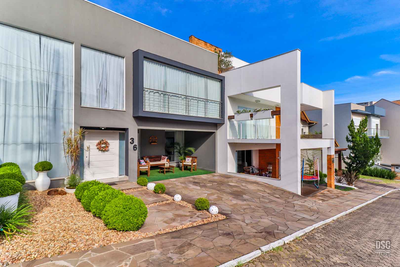 Casa, 3 quartos, 284 m² - Foto 1