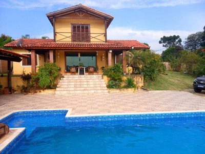 Chácara, 4 quartos, 1428 m² - Foto 1
