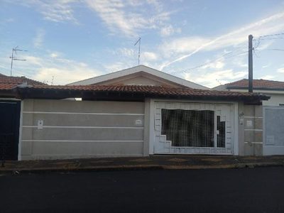 Casa, 3 quartos, 250 m² - Foto 1