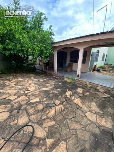 Casa, 4 quartos, 190 m² - Foto 2
