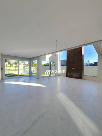 Sobrado, 3 quartos, 269 m² - Foto 4