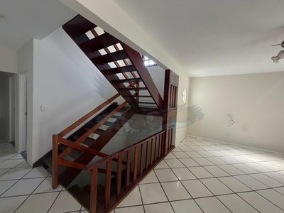 Casa, 3 quartos, 215 m² - Foto 2