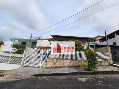 Casa, 4 quartos, 245 m² - Foto 1
