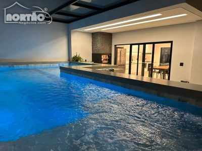 Casa, 3 quartos, 255 m² - Foto 1