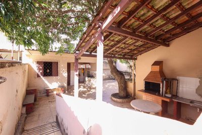 Casa, 4 quartos, 270 m² - Foto 2
