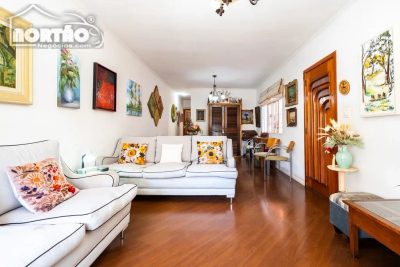 Casa, 3 quartos, 212 m² - Foto 1