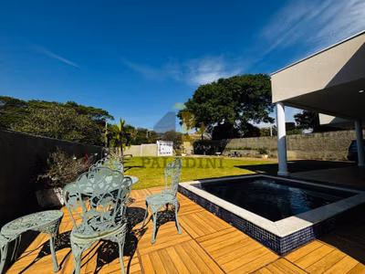 Casa, 3 quartos, 180 m² - Foto 1