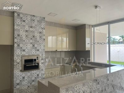Casa, 1 quarto, 225 m² - Foto 2