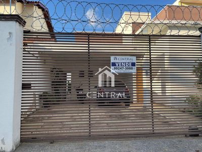 Casa, 3 quartos, 181 m² - Foto 1
