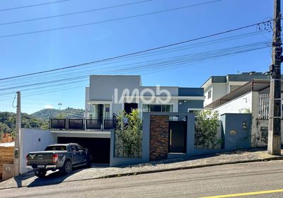 Casa, 3 quartos, 199 m² - Foto 1