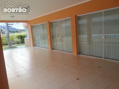 Casa, 9 quartos, 576 m² - Foto 3