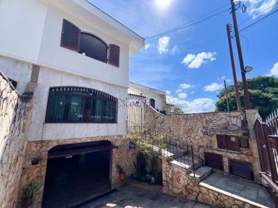 Casa, 3 quartos, 209 m² - Foto 2