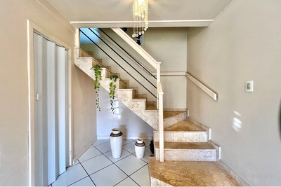 Casa, 3 quartos, 241 m² - Foto 3