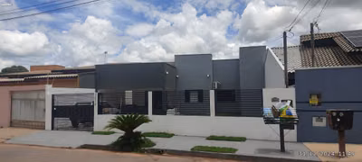 Casa, 4 quartos, 193 m² - Foto 1