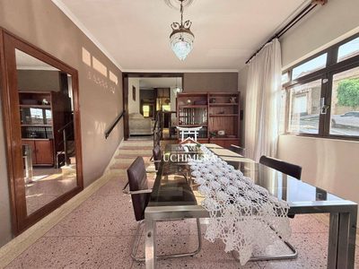 Casa, 3 quartos, 194 m² - Foto 1